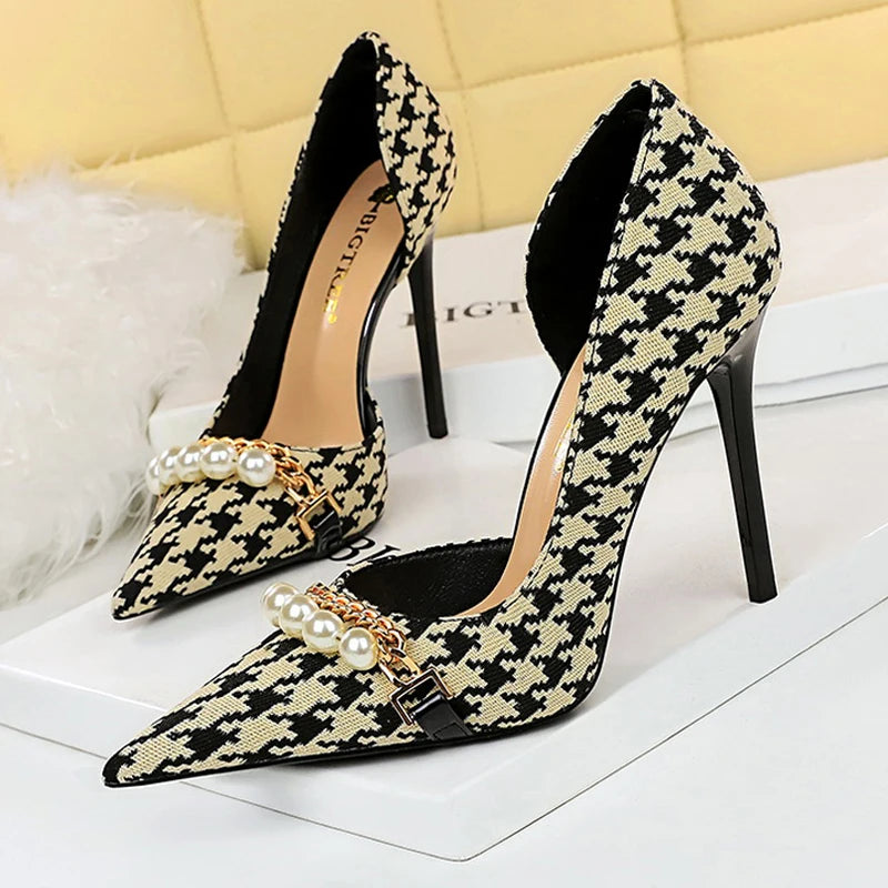 BIGTREE Elegant Chain Heels