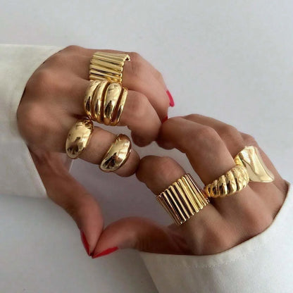 8PCS Asymmetrical Ripple Ring Set – Gold & Silver